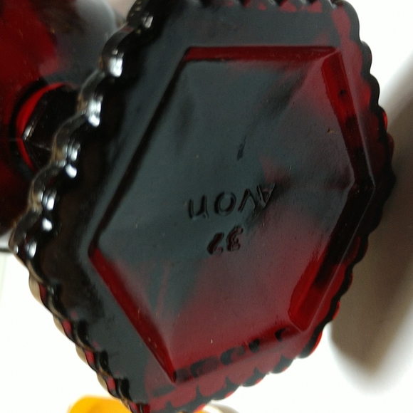 Vtg AVON Ruby Red 1876 Cape Cod Pattern Footed Wine Goblet-In Box w/Candle - Picture 8 of 10